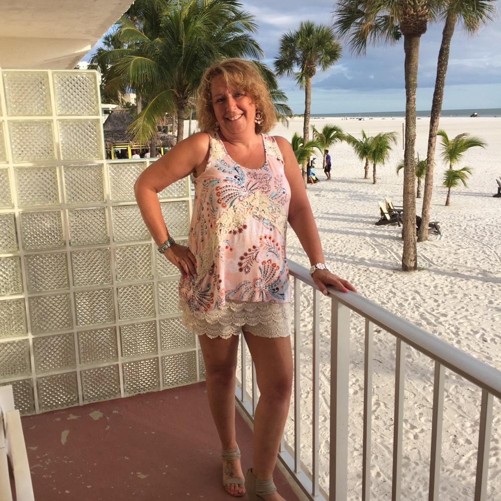 Meet your Posher, Tena